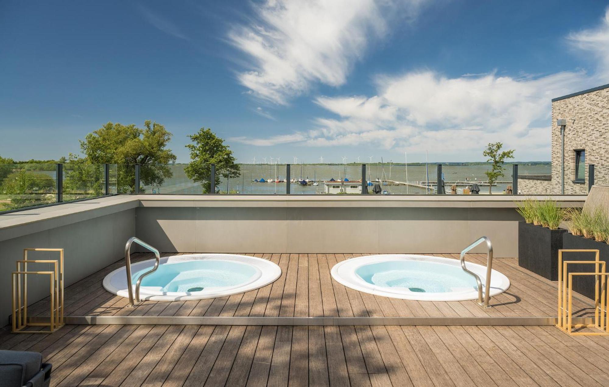 Beach Front Apartment In Lembruch-Duemmer See Экстерьер фото